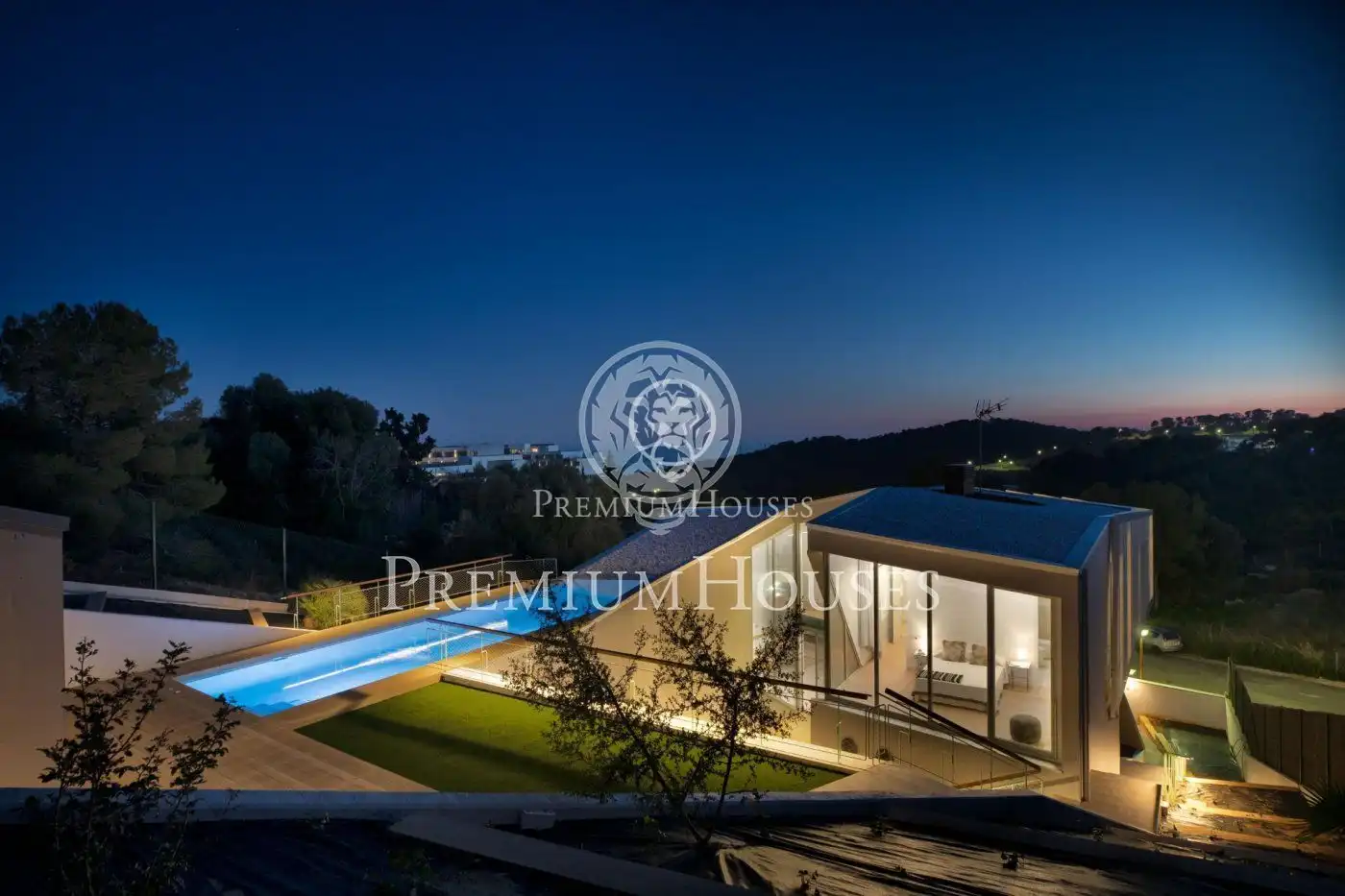 Casa con piscina en venta en del Camí del Miralpeix, imagen 2
