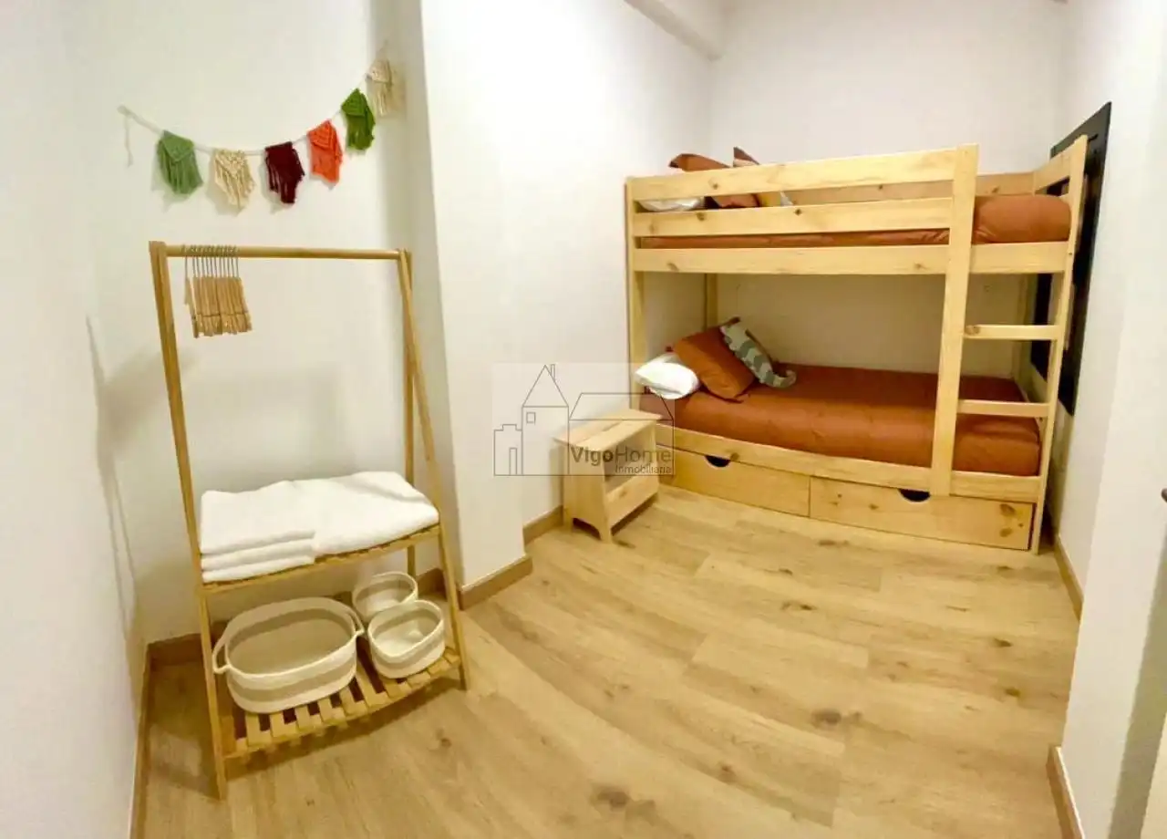 Dormitori de Pis en venda en Moaña amb Calefacció, Terrassa i Traster