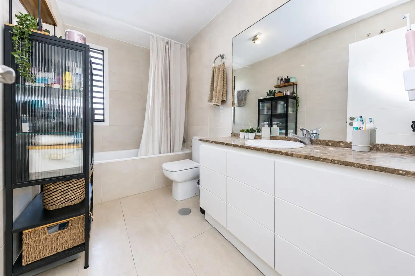 Baño de Casa adosada en venta en Mijas con Jardín privado, Terraza y Trastero