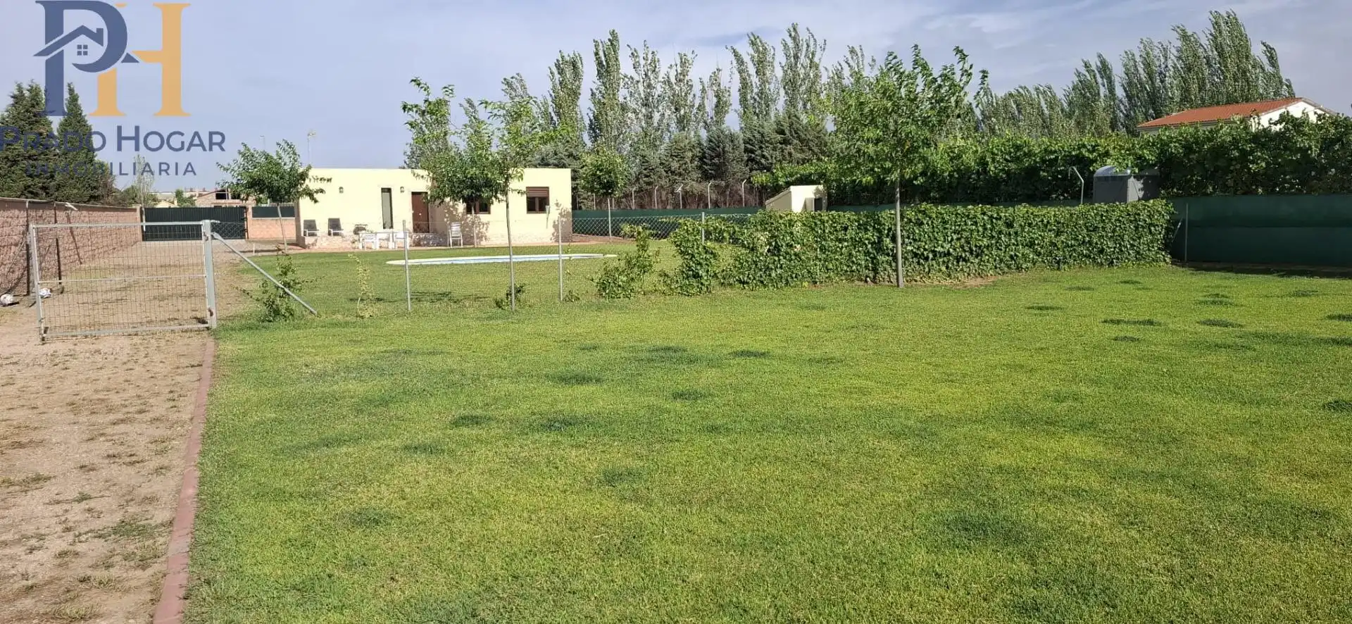 Houses for sale in Calle Calle Moscatel, Pepino