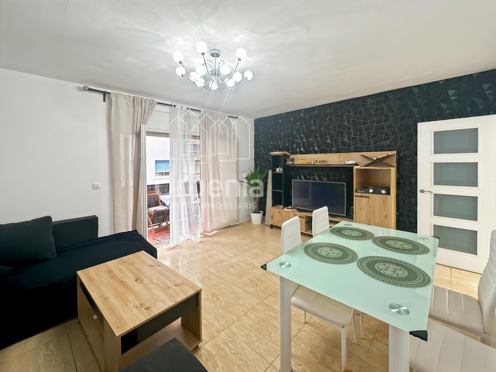 Sala d'estar de Pis en venda en Premià de Mar amb Aire condicionat, Jardí privat i Terrassa