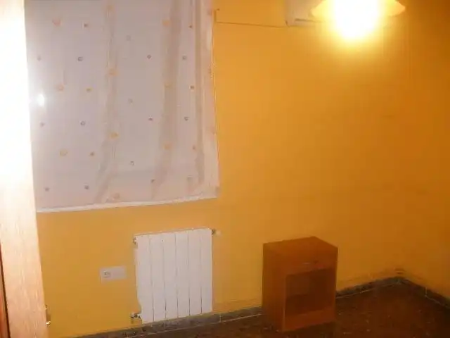 Habitación de Piso de alquiler en Valencia con Aire acondicionado, Calefacción y Trastero