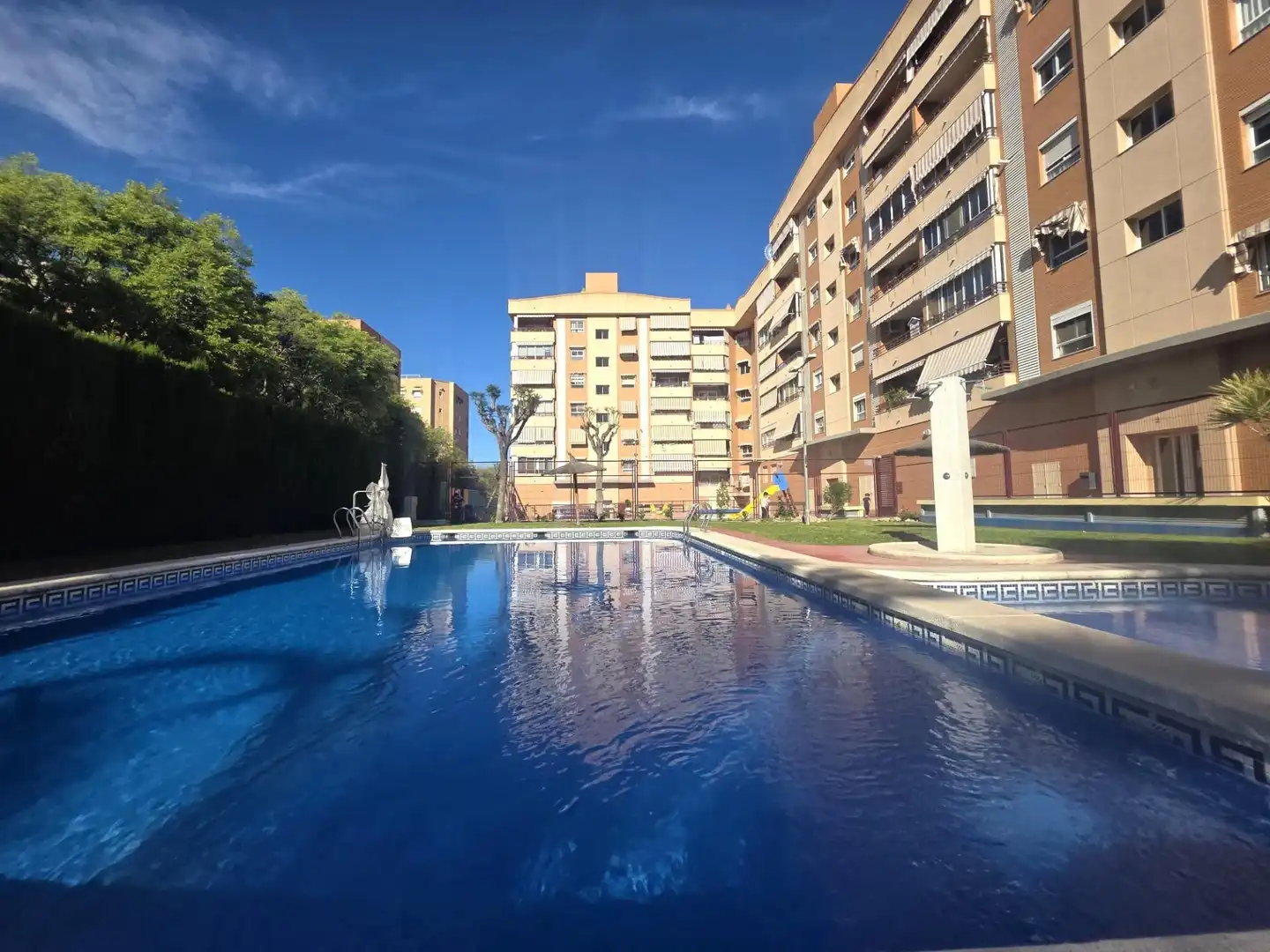 Piscina de Pis en venda en Alicante / Alacant amb Balcó i Piscina comunitària