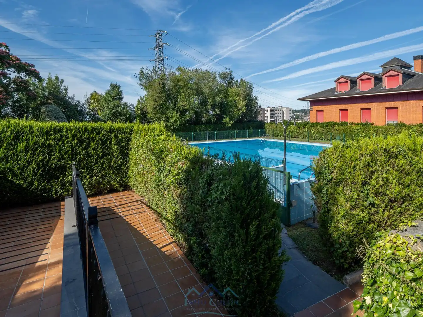 Piscina de Dúplex en venta en Irun  con Calefacción, Terraza y Balcón