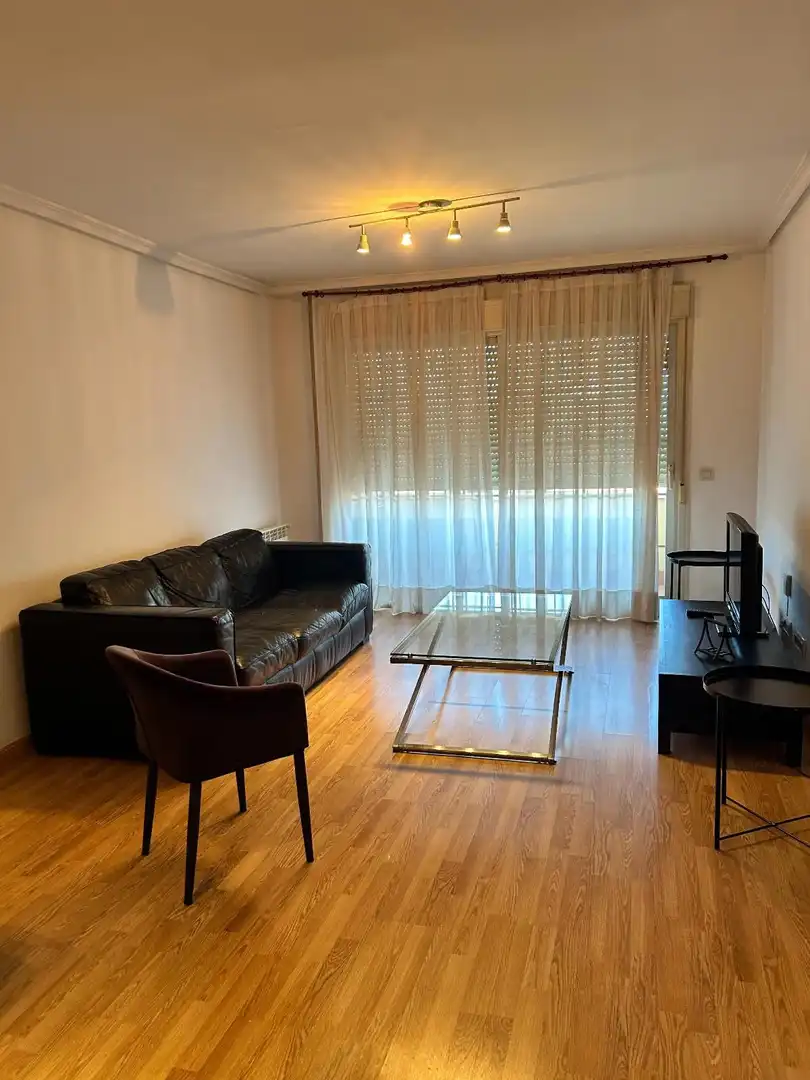 Appartamento con ascensore in affitto a Villanueva de la Cañada ciudad