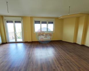 Living room of Single-family semi-detached for sale in Garrafe de Torío