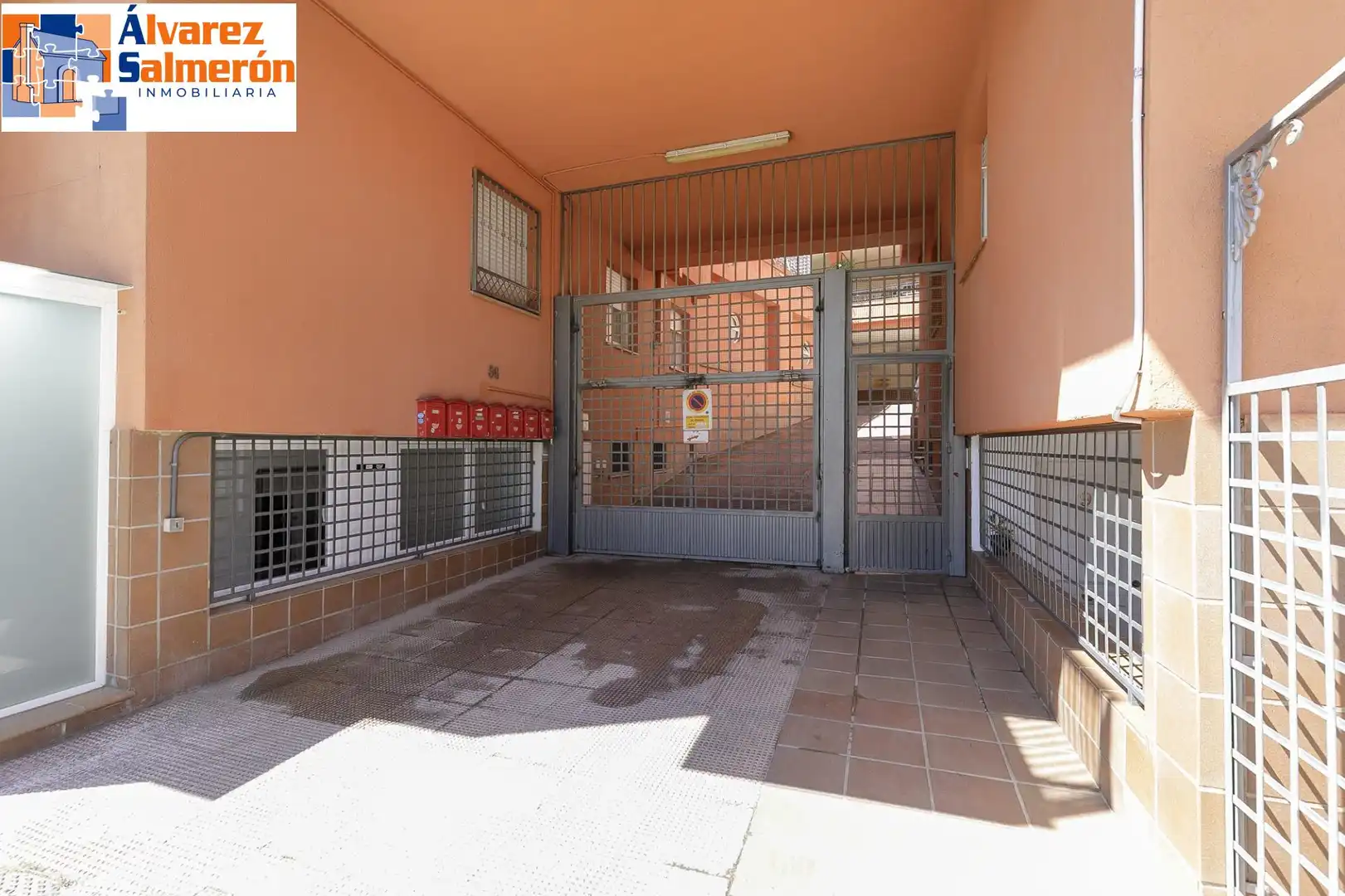 Casa adosada en venta en Granada con Aire acondicionado, Calefacción y Terraza