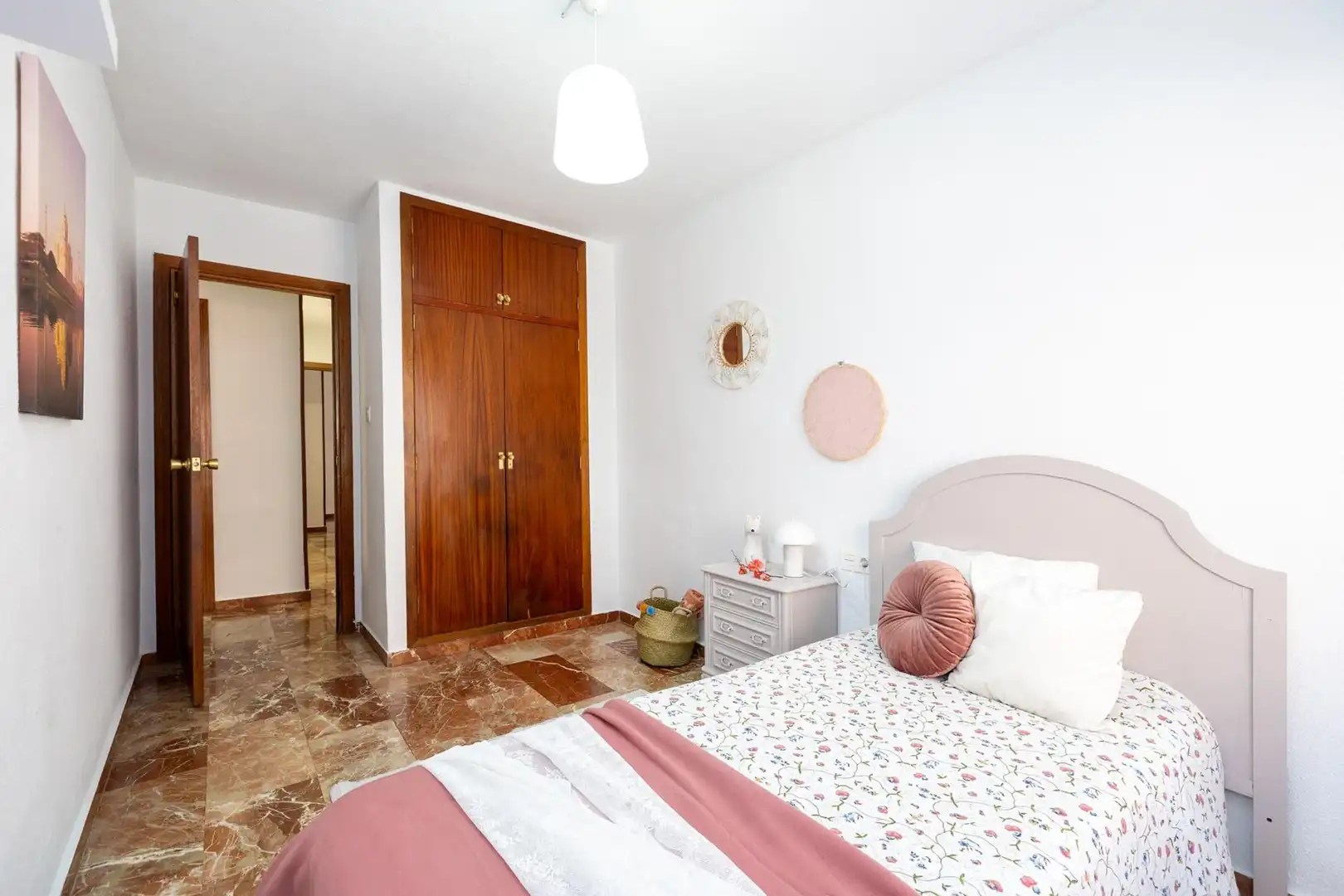 Habitación de Piso en venta en Granada con Calefacción y Balcón