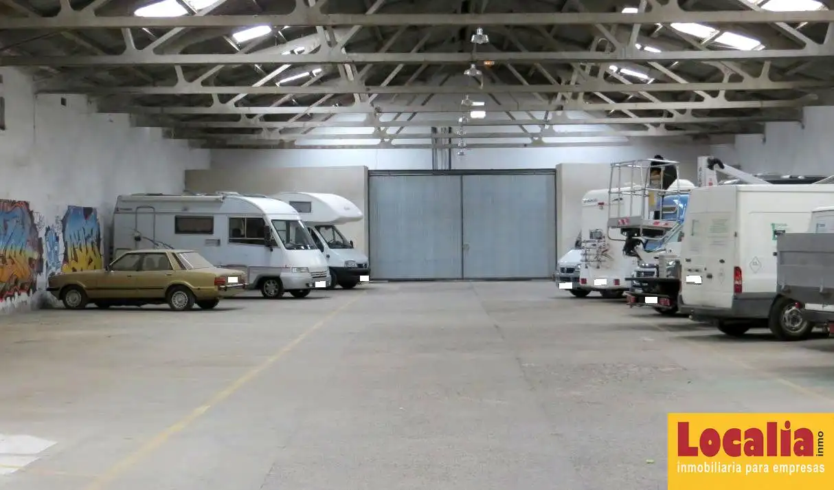 Parking de Nave industrial en venta en Valladolid