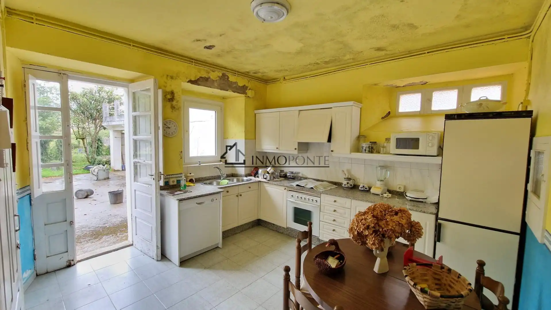 Cocina de Casa o chalet en venta en Forcarei con Jardín privado