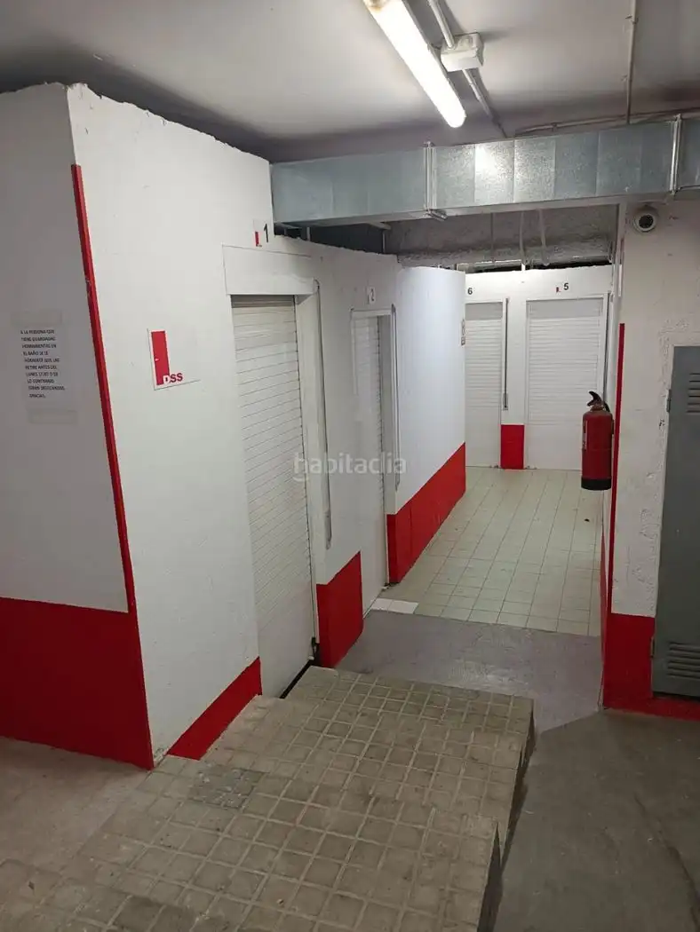 Business premises for sale in Carrer Monturiol 64, imagen 3