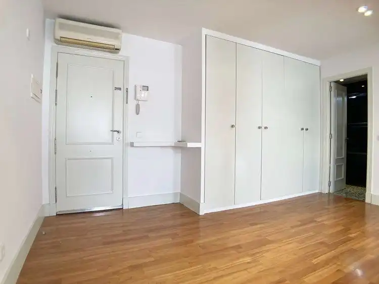Habitación de Estudio de alquiler en Madrid con Aire acondicionado, Calefacción y Parquet