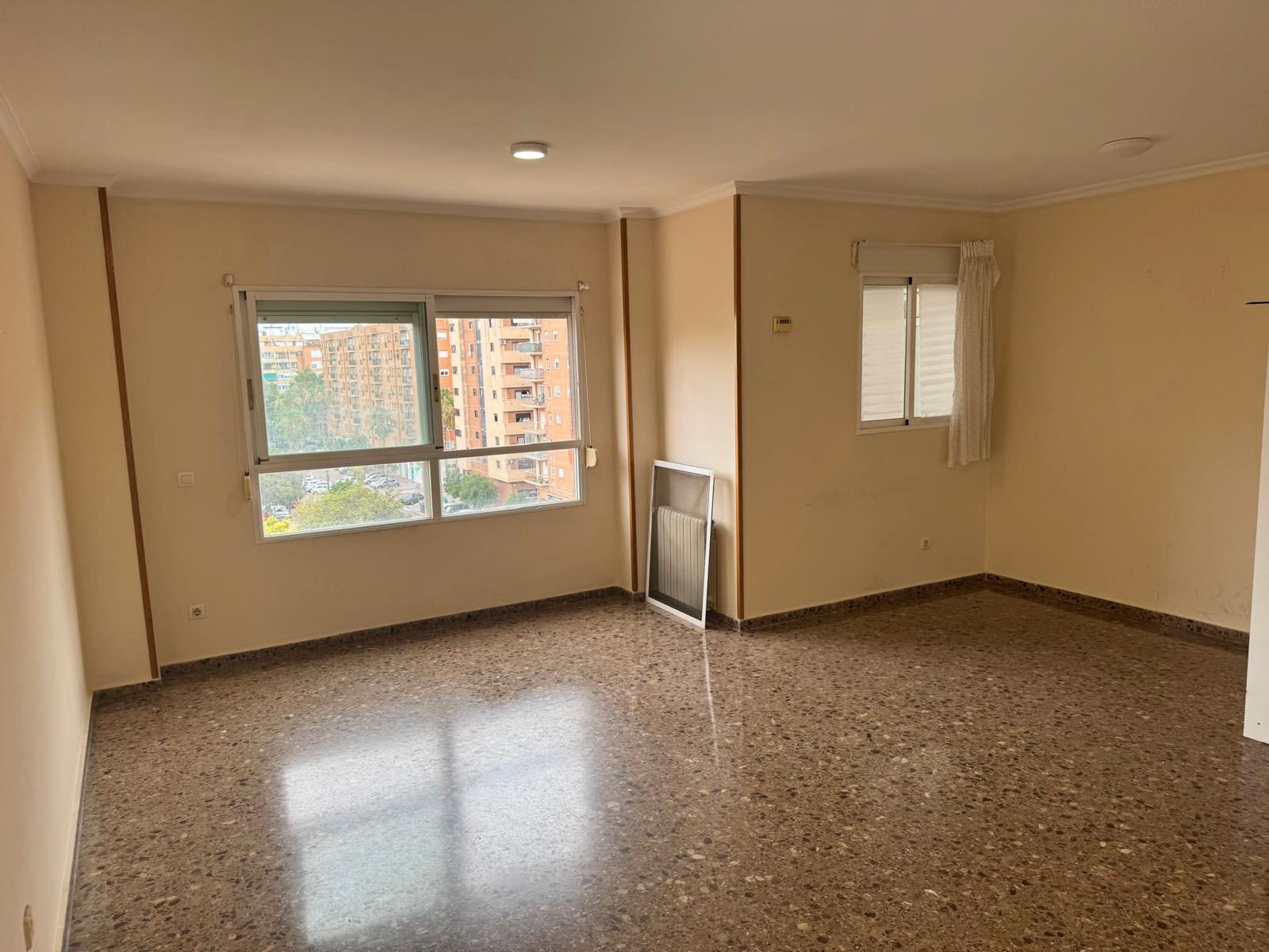 Bedroom of Flat to rent in  Valencia Capital  with Oven, Washing machine and Internet