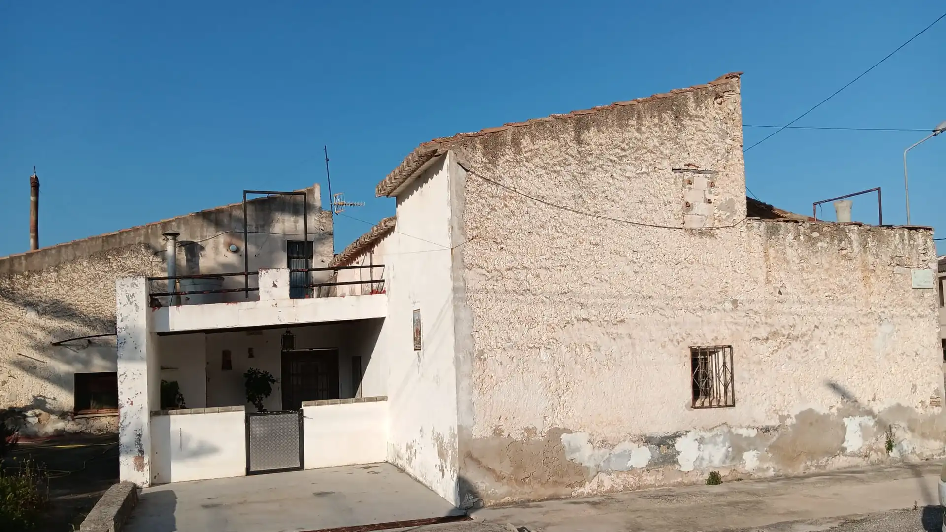 Exterior view of Houses for sale in Tortosa  with Balcony