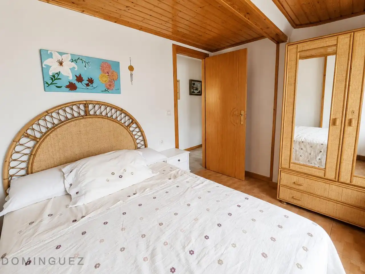 Dormitori de Casa o xalet en venda en Cangas  amb Calefacció, Jardí privat i Terrassa