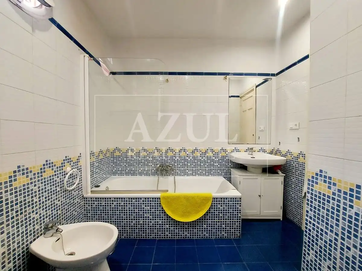 Bathroom of Flat for sale in Málaga  with Air Conditioner, Heating and Terrace