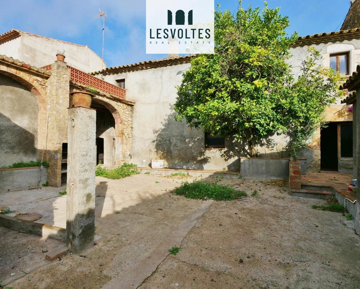 Exterior view of House or chalet for sale in Regencós  with Terrace and Internet