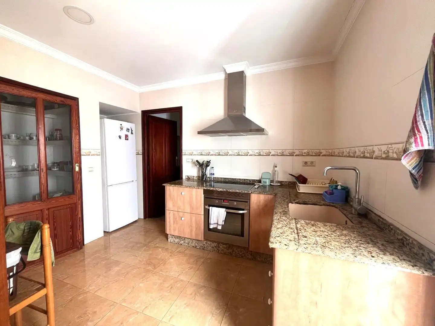 Cuina de Casa o xalet en venda en Carcaixent amb Aire condicionat, Terrassa i Moblat