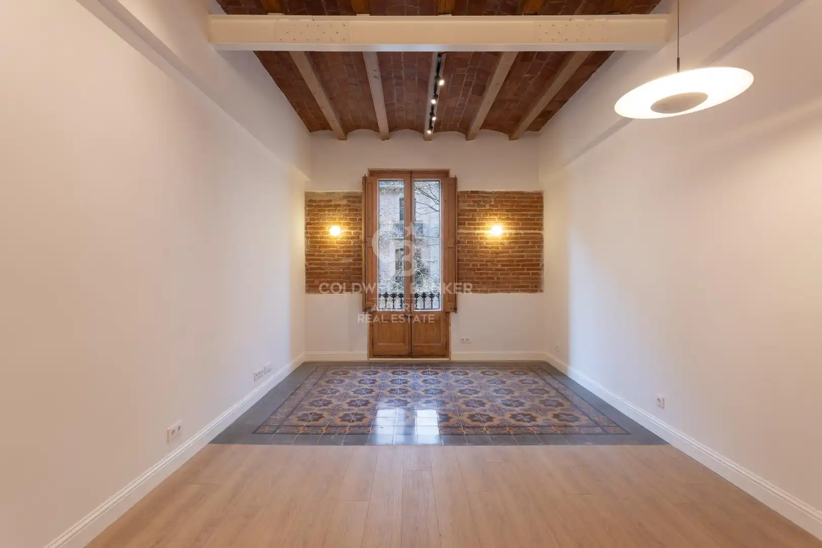 Piso en venta en Barcelona con Aire acondicionado, Calefacción y Balcón