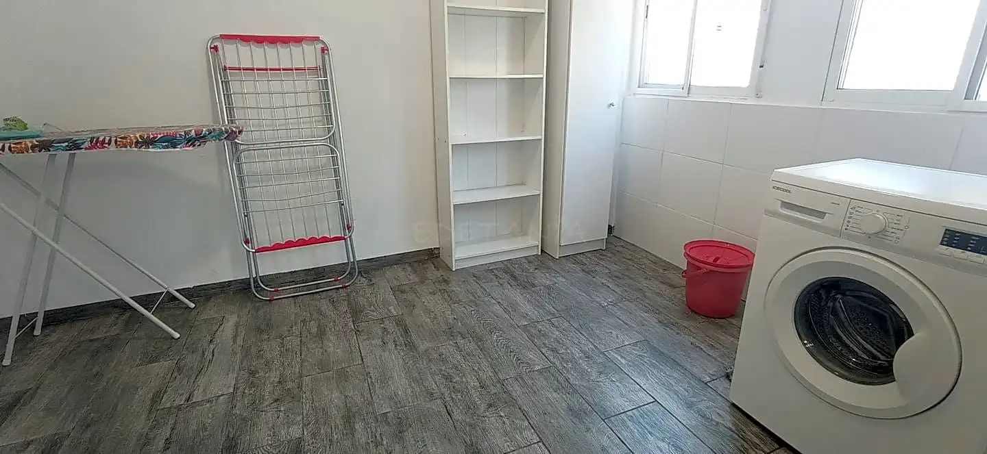 Habitació a calle de Ramon Villarroya, Moncada