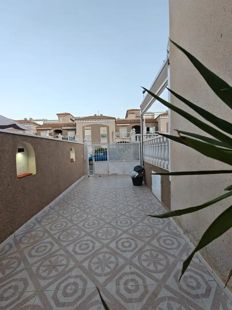 Terrassa de Planta baixa de lloguer en Torrevieja amb Aire condicionat, Calefacció i Terrassa