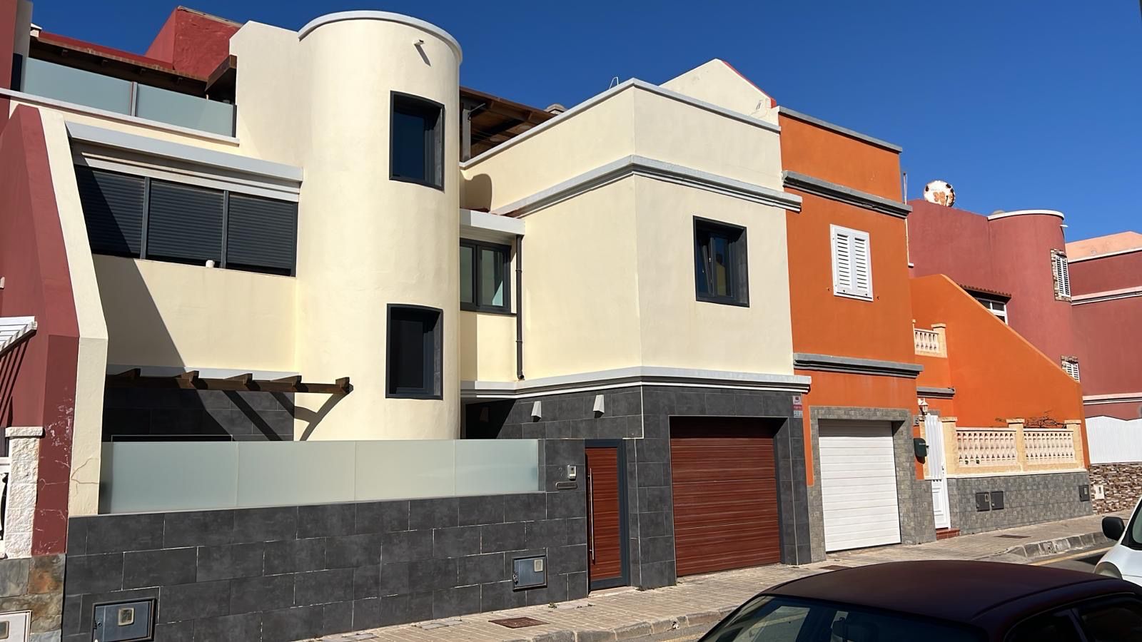 Vista exterior de Casa o chalet en venta en Ingenio con Aire acondicionado, Terraza y Amueblado