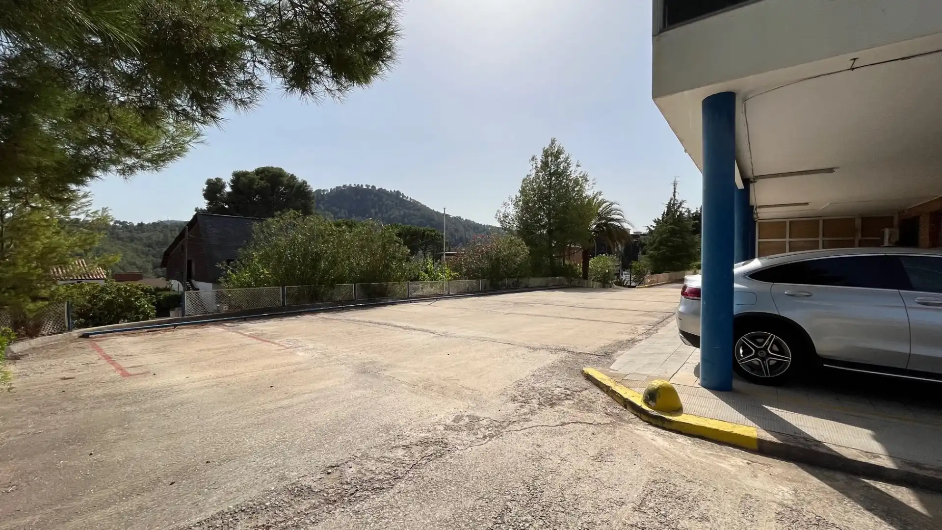 Parkplatz von Gebäude zur Miete in Cervelló