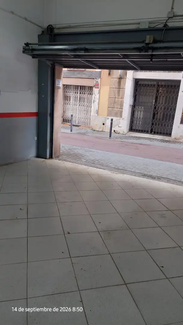 Parkplatz von Garage zur Miete in Sant Martí