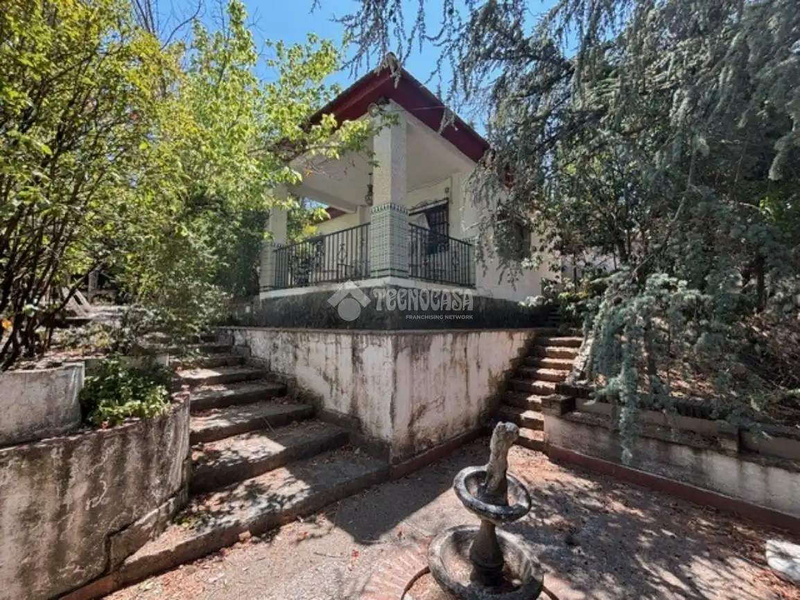 Vista exterior de Casa o chalet en venta en Cenes de la Vega