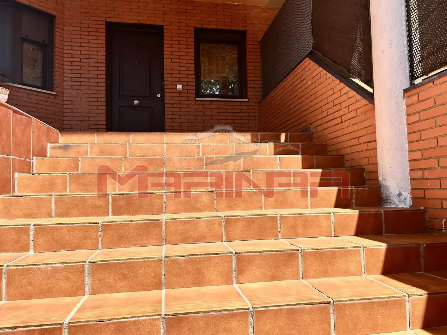 Vista exterior de Casa adosada en venda en Seseña amb Calefacció, Jardí privat i Terrassa