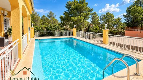 Chalet en El Mirador del Penedès – El Montmell | Piscina, 6 habitaciones y parcela de 1.000 m², imagen 3