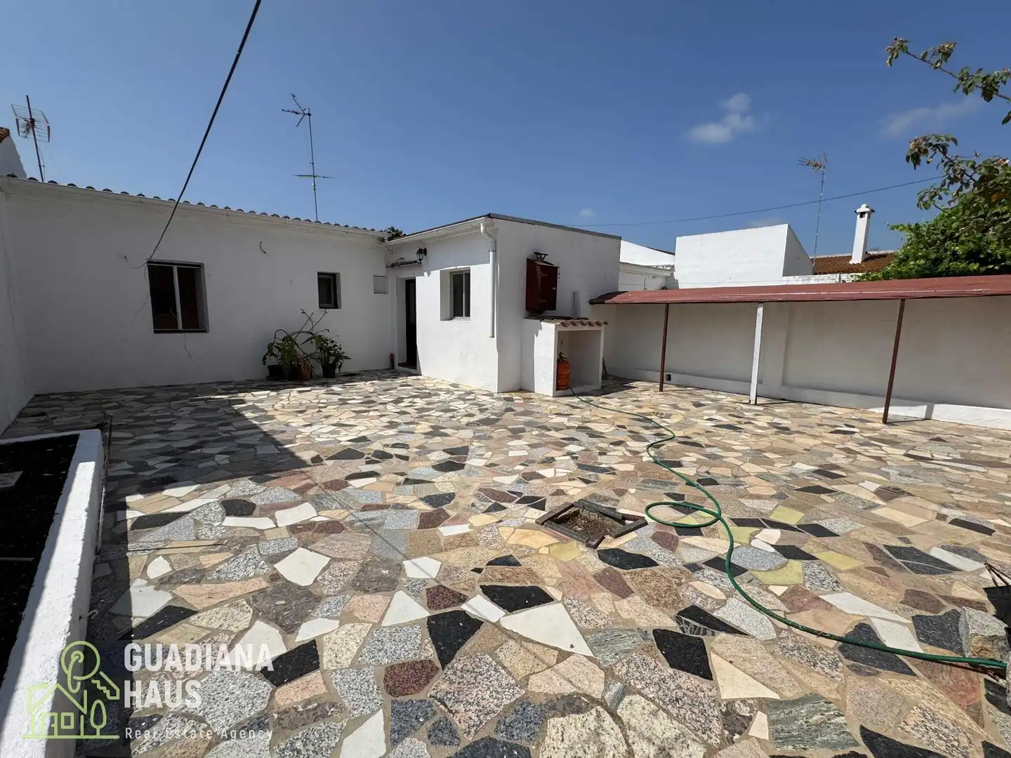 Vista exterior de Casa o xalet en venda en San Silvestre de Guzmán