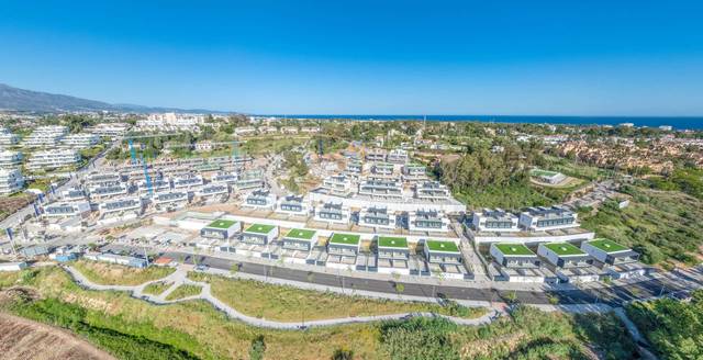 Casa-chalet en Venta en UEN “ATALAYA PARK”, urbanización Atalaya Alta, Estepona (Málaga) en Nueva Atalaya