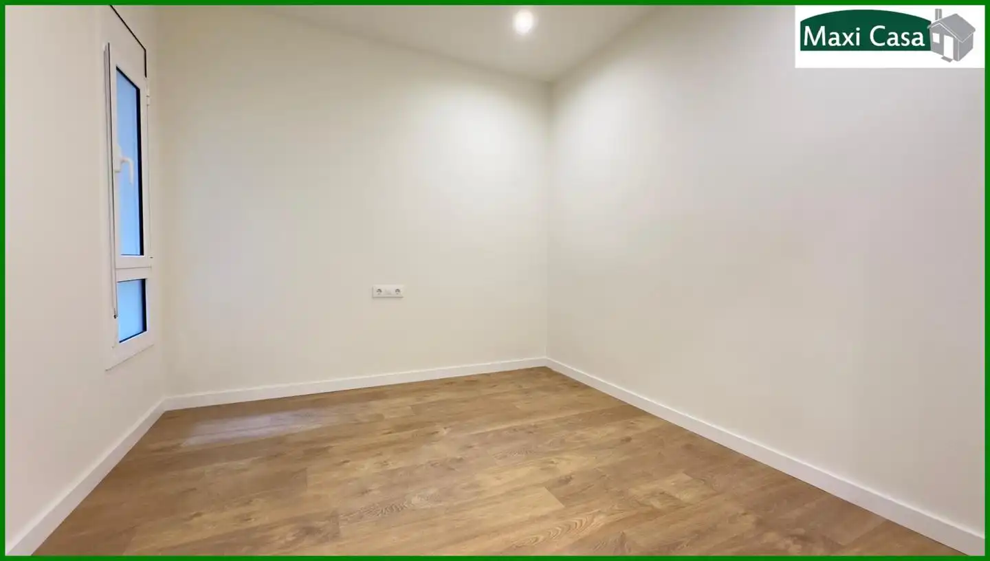 Piso con ascensor en venta en calle del Canigó, imagen 5