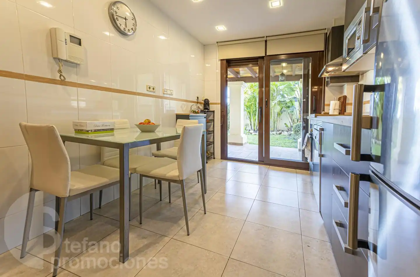 Cocina de Casa adosada en venta en Málaga con Aire acondicionado, Jardín privado y Parquet