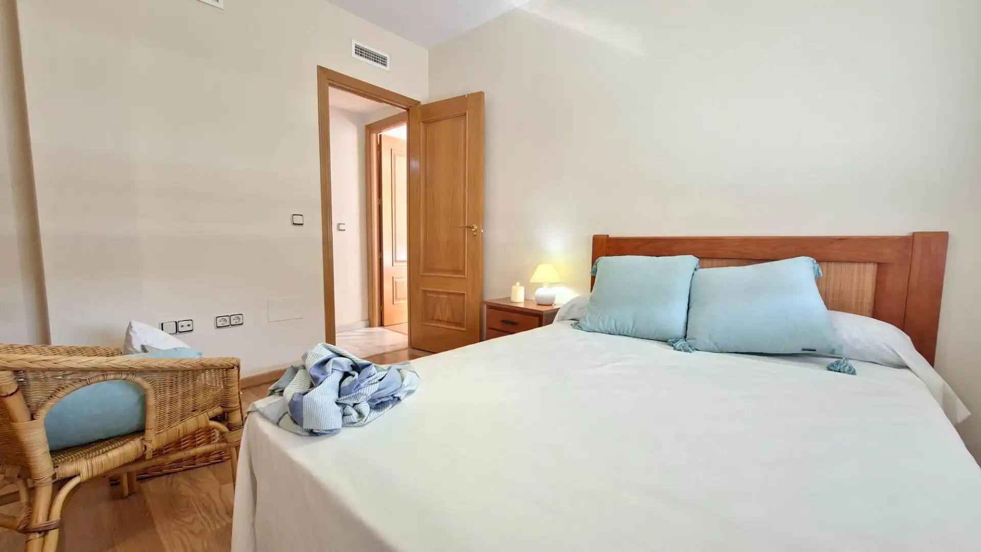 Habitación de Apartamento en venta en Carboneras con Jardín privado, Terraza y Alarma
