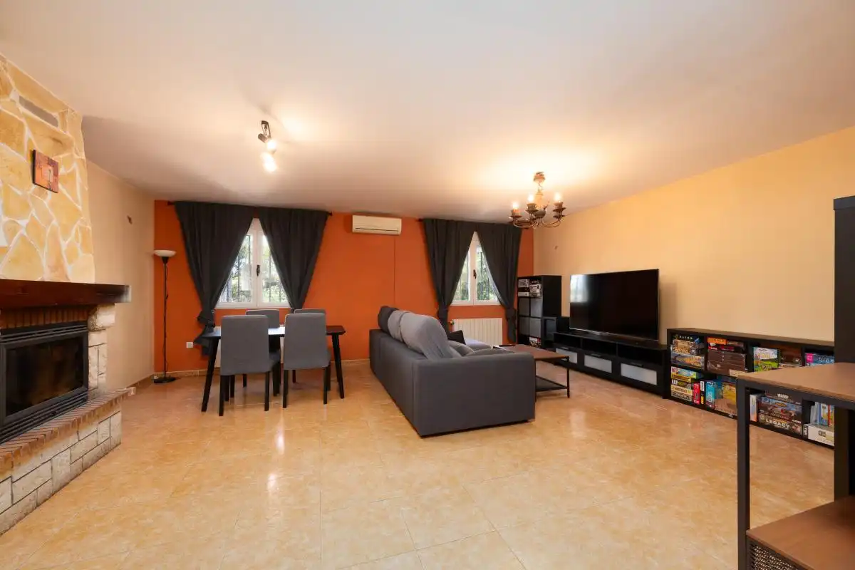 Sala de estar de Casa adosada en venta en Tibi con Calefacción, Terraza y Balcón