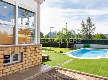 Casa amb piscina en venda a Albalat dels Tarongers
