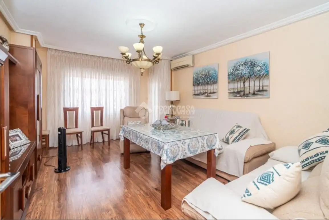 Piso en venta en La Zarzuela - San José - Belén