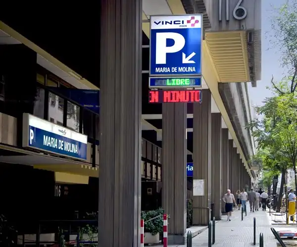 Parking of Garage for rent in Madrid