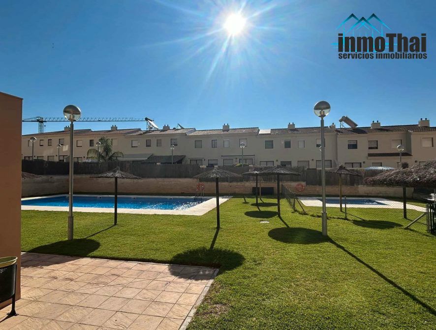 Exterior view of Flat for sale in Jerez de la Frontera  with Community pool