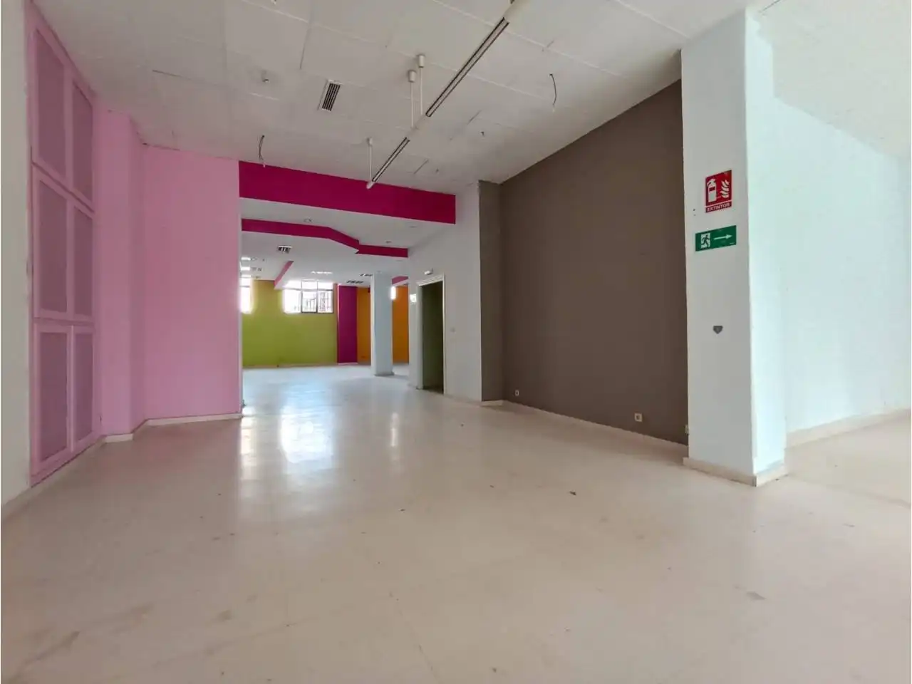 Business premises for sale in Calle Legión Española, imagen 11