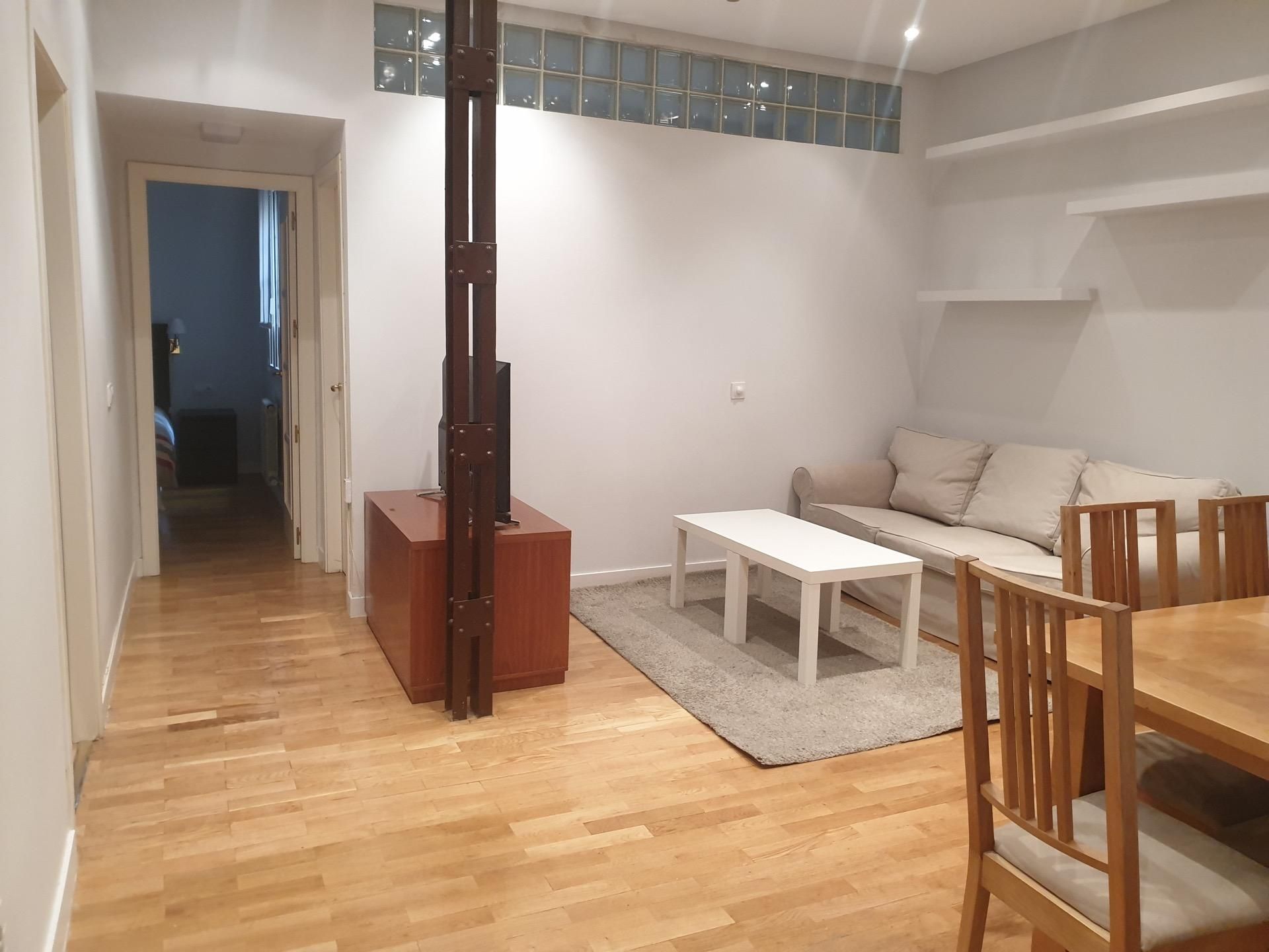 Living room of Flat for sale in  Madrid Capital  with Heating, Parquet flooring and Terrace