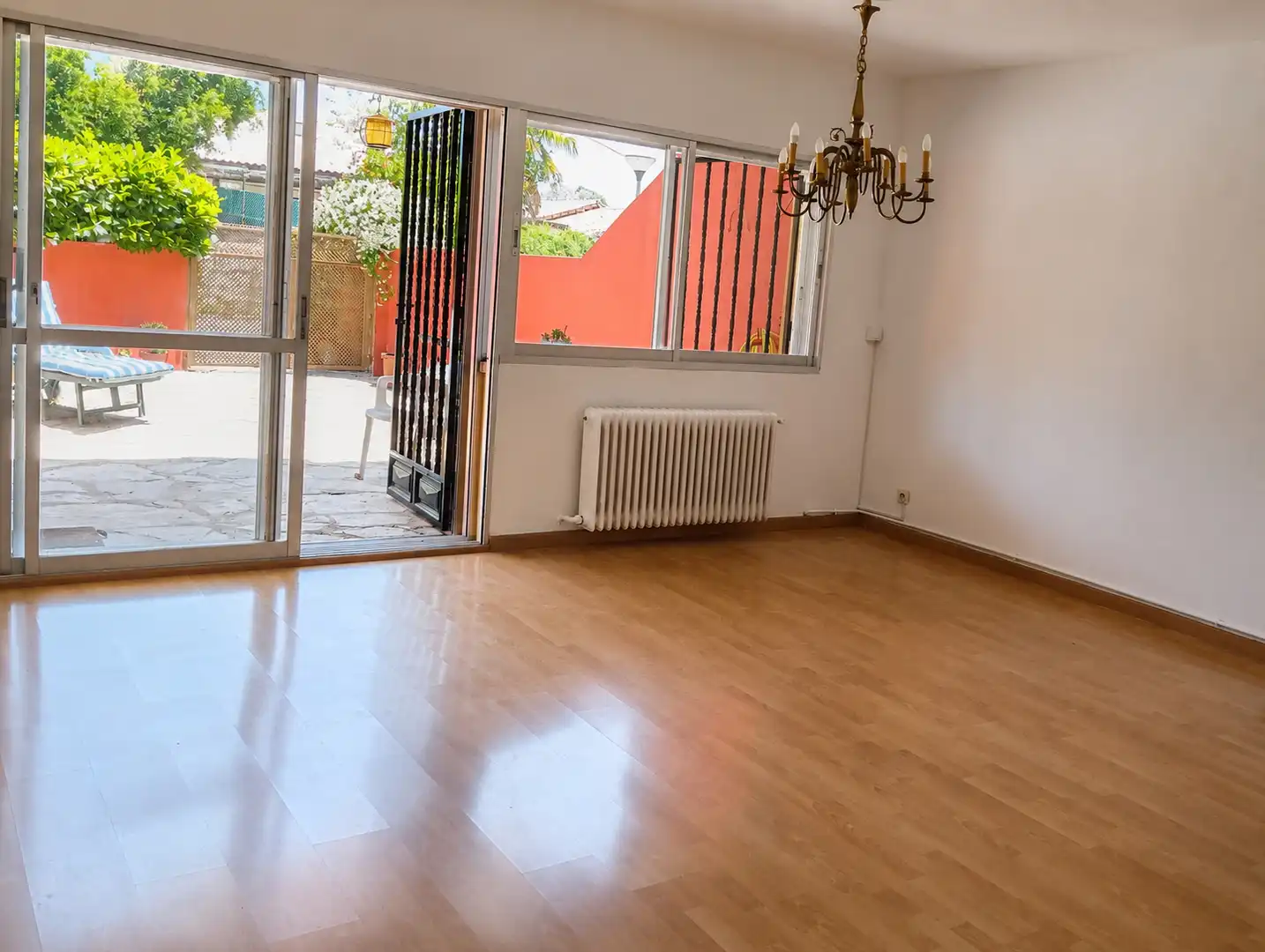 Wohnzimmer von Einfamilien-Reihenhaus zur Miete in Hoyo de Manzanares mit Privatgarten und Gemeinschaftspool