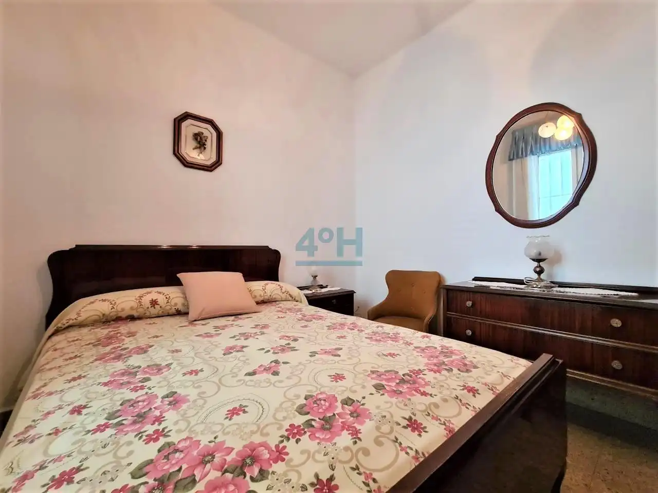 Dormitori de Casa o xalet en venda en Ourense Capital  amb Calefacció, Jardí privat i Terrassa