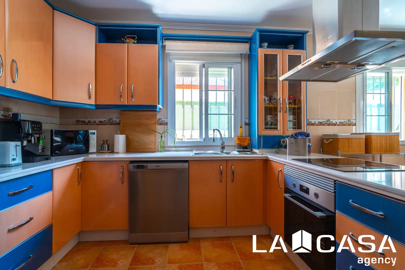 Chalet con piscina en venta en Cerros de Montequinto, imagen 27