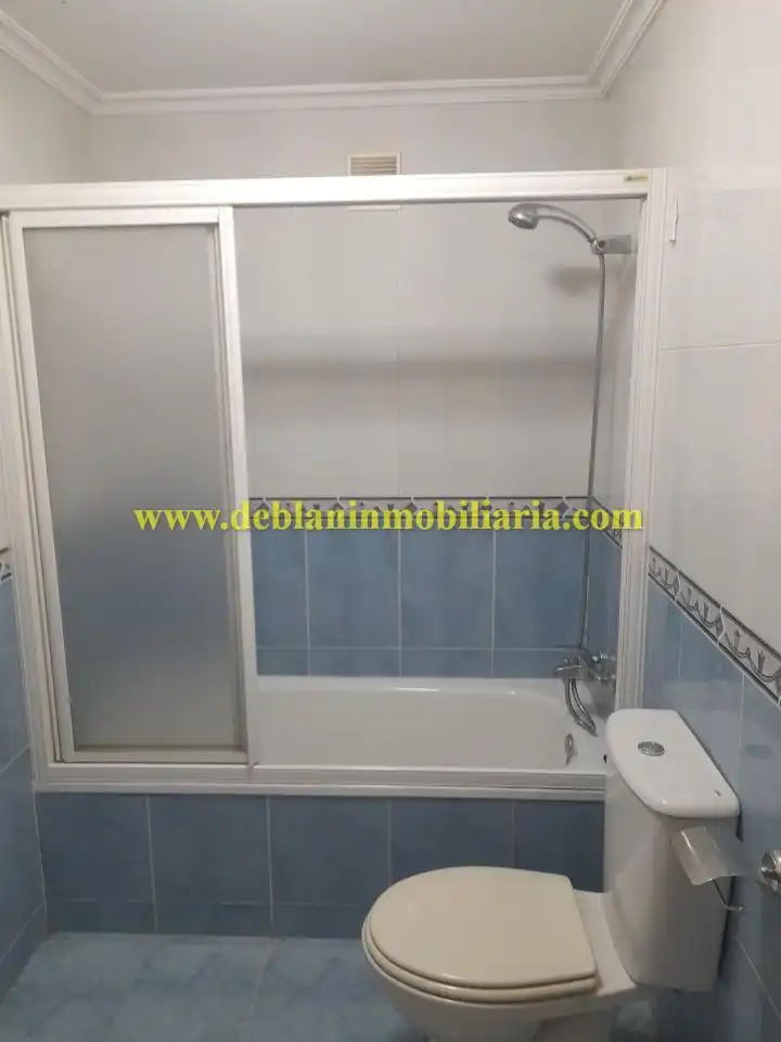 Bathroom of Flat for sale in Tui  with Heating and Terrace