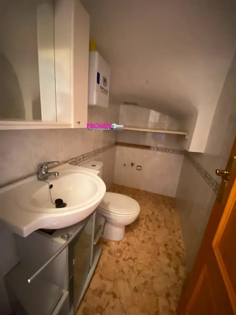 Bany de Casa o xalet en venda en Orihuela amb Terrassa, Traster i Piscina