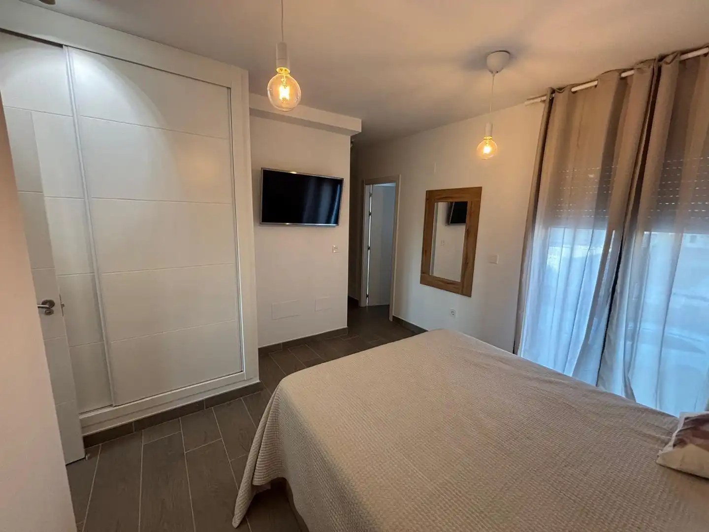 Habitación de Casa adosada en venta en Alhaurín de la Torre con Aire acondicionado, Terraza y Trastero