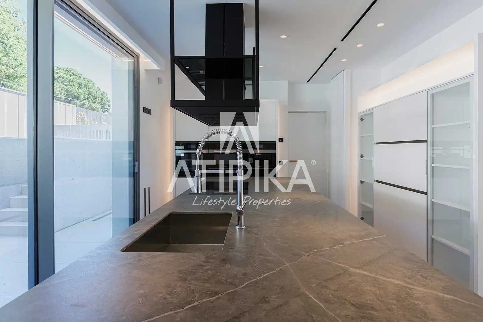 Cocina de Casa o chalet en venta en Barcelona con Aire acondicionado, Calefacción y Terraza